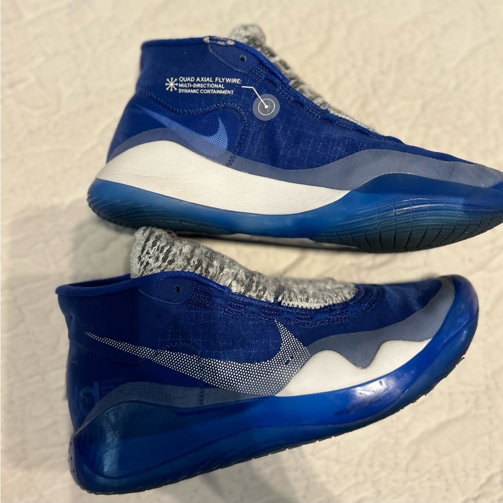 Nike Kevin Wayne Durant 12th ED BLUE and white size 8